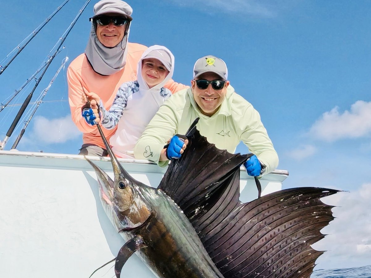 Never too early to start teaching the kiddos how to stack the deck—with mahi 🐟

And a couple of sailfish releases doesn’t hurt either…
TAKE YOUR KIDS FISHING! 
#casaviejalodge #guatemala #sailfishinglodge #takeyourkidsfishing #offshore ##billfish #billfishing #mahimahi #dorado