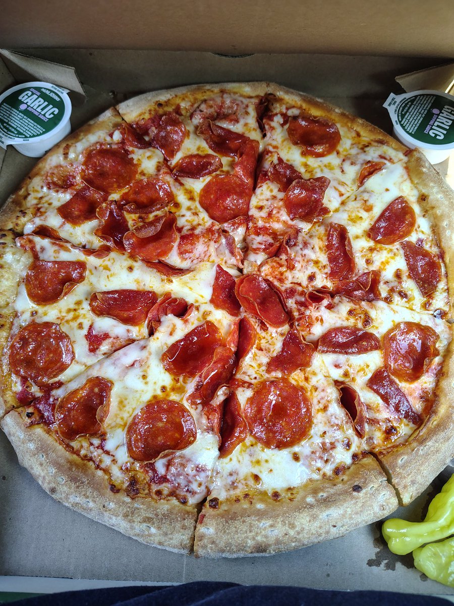 TedThetank_91's tweet image. I haven&apos;t had Papa John&apos;s in forever 🤤