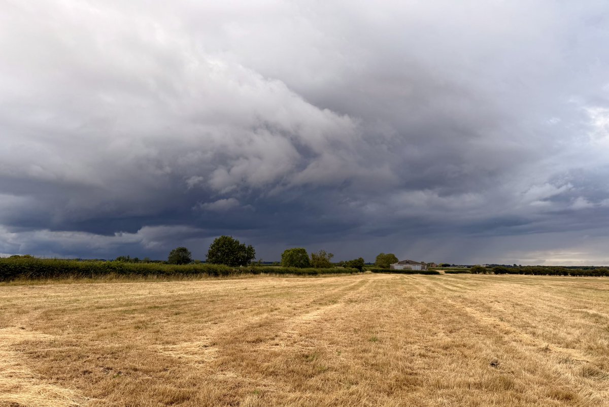 Some proper weather in Lincolnshire tonight !