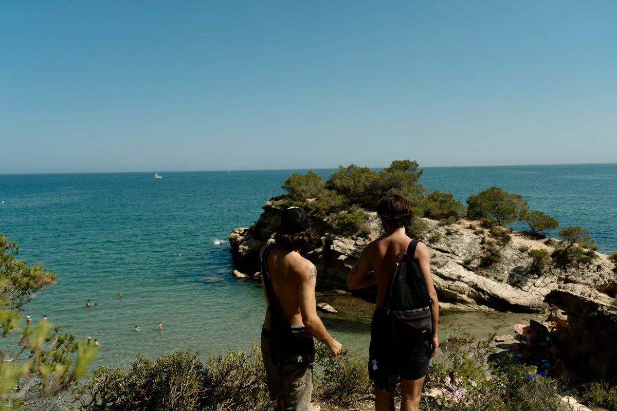 mbhhh_'s tweet image. today I walked to a small cove on the Spanish coast