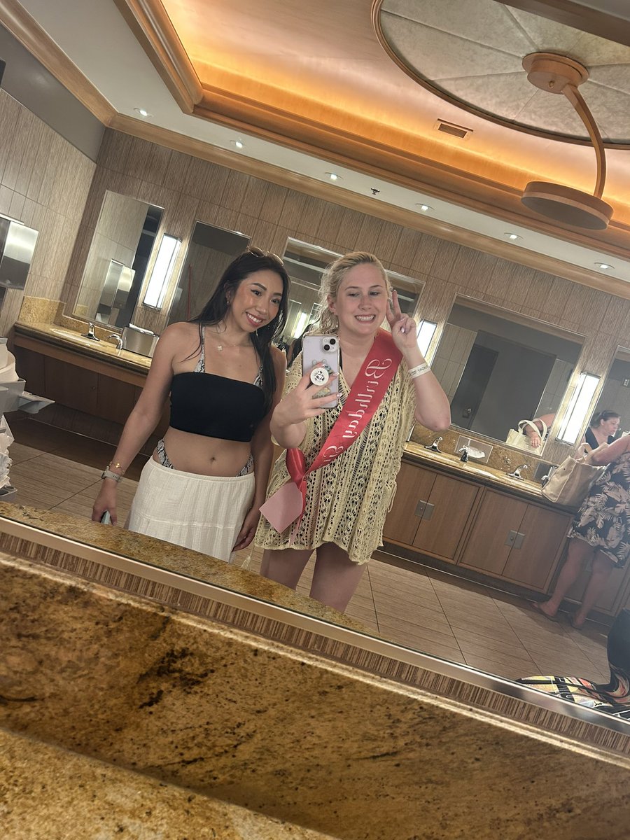 LOVE YOU <a href="/rencognito_/">Ghost Renny 🌸</a> 😩🩷 

hot queen 🩷🩷 ty for the birthday sash!