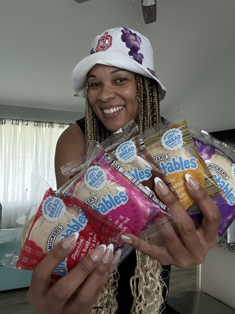 Tiffani-Dawn tweet media