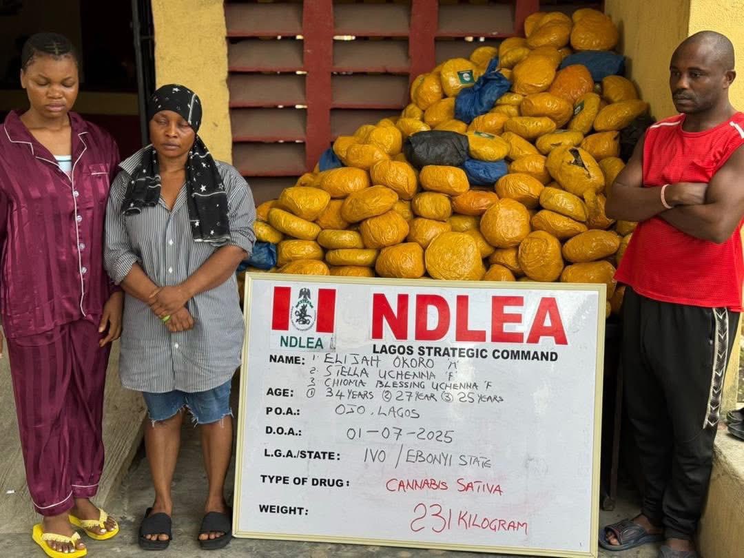 Riddwane's tweet image. CRIME DIARY:

A businessman, Ajah Uchenna, and his wife, Rosemary Uchenna, along with their two daughters: Stella Uchenna and Ngozi Uchenna, as well as their family friend, Okoro Elijah, have been arrested by the NDLEA in a major drug bust.

The family of four and their family…