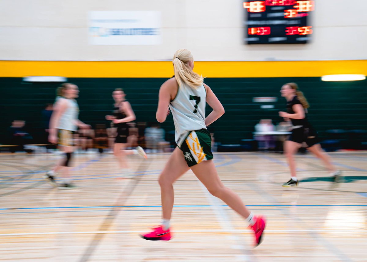 Lots of Team Sask basketball this weekend as Team Manitoba came for a couple games each. Both Romi’s U14 and Severyn’s U17 teams each split their games with a win and a loss. Both teams were a bit sloppy in the first game and then both redeemed themselves in their second games.
