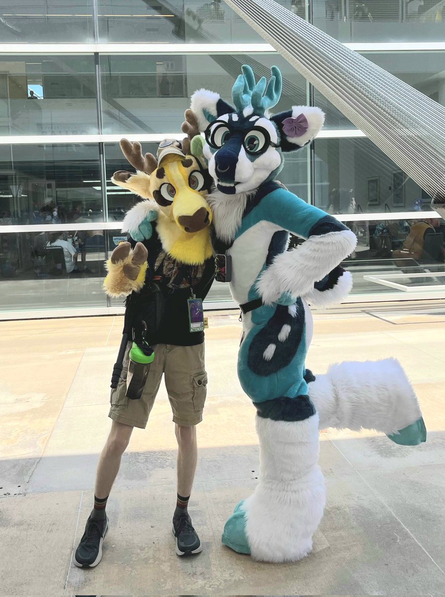 Moments before <a href="/BlueBleatz/">Axel</a> almost fell on me 💀
Bleat/10 would take pic with again