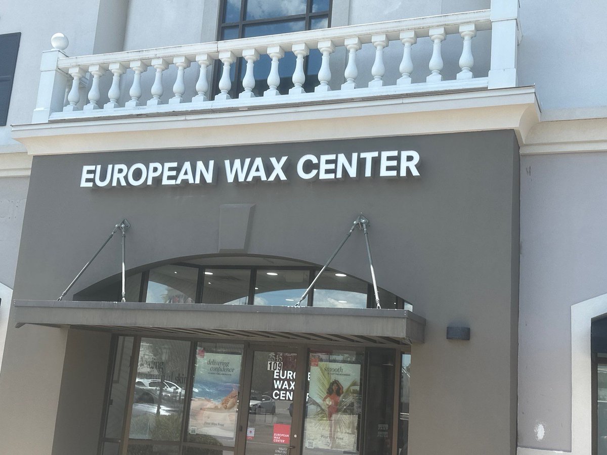 DirtGorillaz's tweet image. The Dirt Gorillaz Savage Signage Crew crafts stunning channel letter signs that turn heads! ✨ From bold designs to flawless installations, we illuminate your brand, perfect for corporate facades! 🌺 Call us your signage artisans! 🎉#DirtGorillaz #SignageArt #BrandBoost