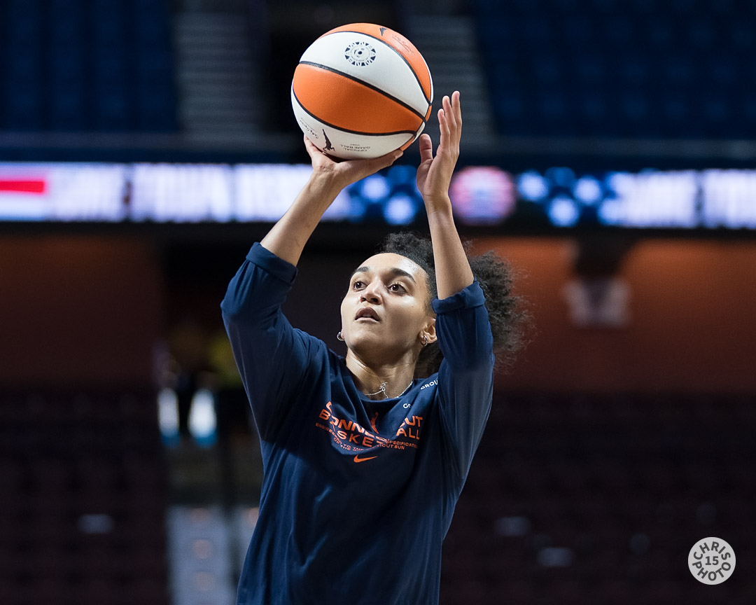 chrisphoto15's tweet image. Warming up at @MoheganSun arena where the @LVAces take on the @ConnecticutSun. Tip-off at 4pm