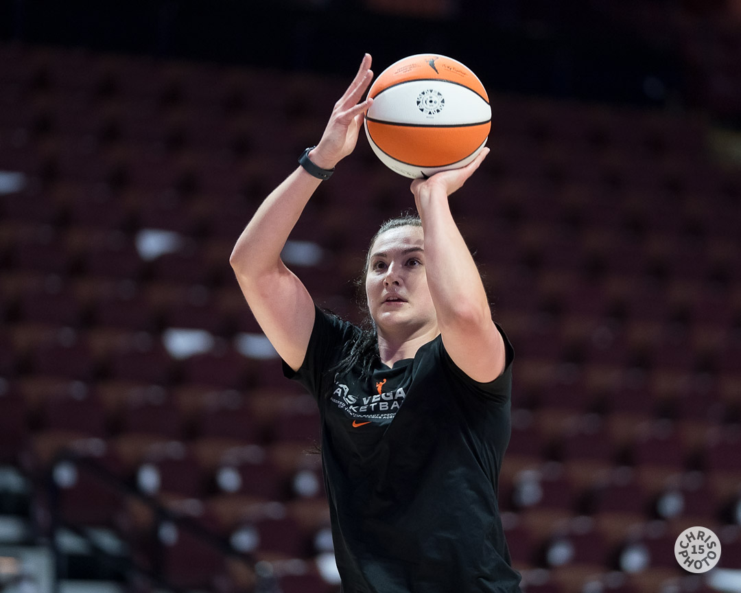 chrisphoto15's tweet image. Warming up at @MoheganSun arena where the @LVAces take on the @ConnecticutSun. Tip-off at 4pm