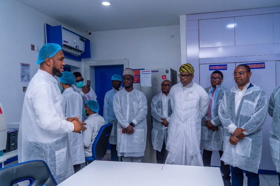 Fmohnigeria's tweet image. Federal Ministry of Health & Social Welfare
PRESS RELEASE
Abuja, Nigeria | 5 July 2025
HEALTHCARE THAT WORKS: FG PARTNERS WITH PRIVATE LABS TO EXPAND ACCESS AND EXCELLENCE
As part of its ongoing drive to reform and revitalise Nigeria’s healthcare system, the Federal Government…