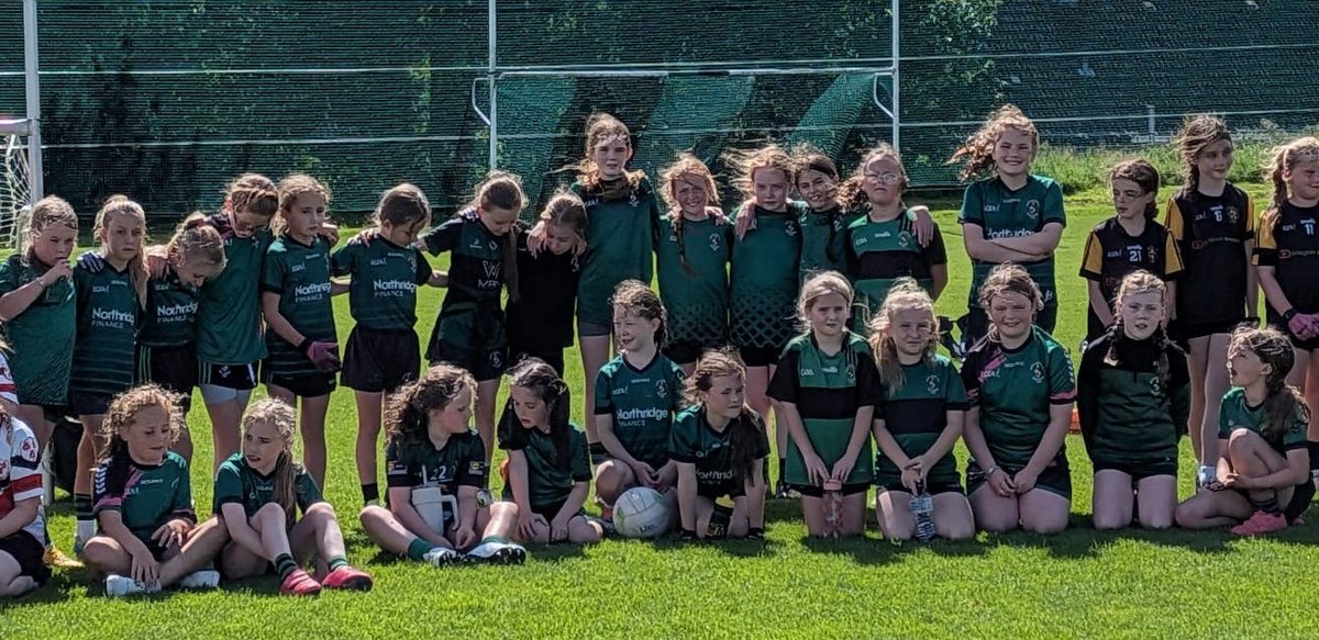 Are U 10 lgf team who all played in our  blitz today well done girls 💚 🖤 💪 🔥 ⚽️