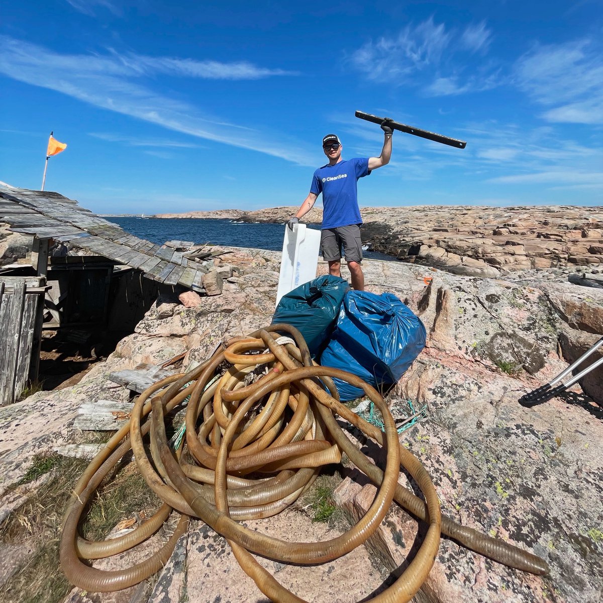 _CleanSea's tweet image. A little bit of good news to end the week with - we actually removed 2 244 kg of marine trash in June! This along with the cleanups we’ve done so far in July, we’re at 19 117 kg this year. 🙌😃
That’s quite a lot of trash removed, and a little bit of good Sunday news! 😊
