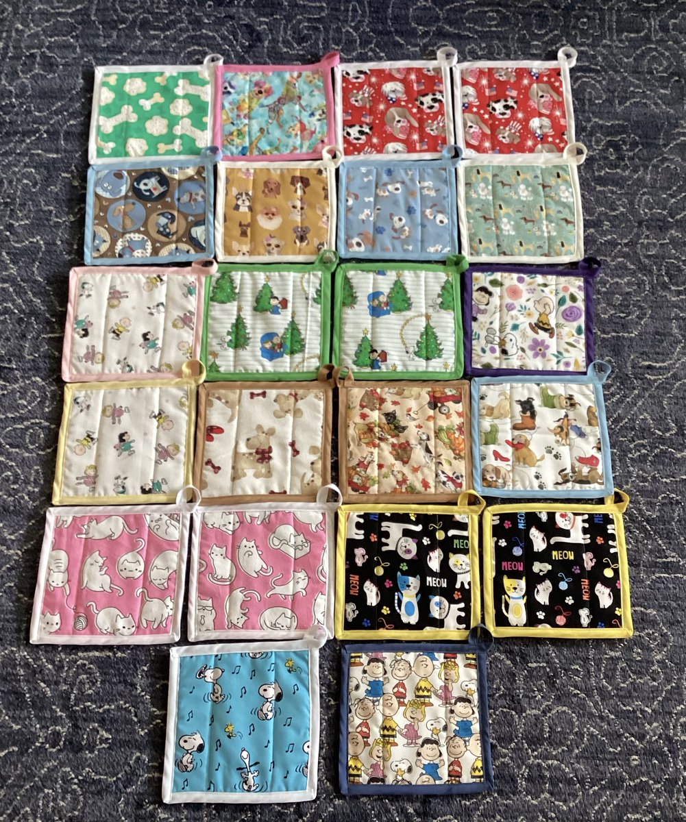 It’s Katiebug from the Bridge 🌈
Lookey how cute me and my pal Petey bird 🐦 are playing  with our friends in the pumpkin 🎃 patch 🤗🐶🐶🐶🐶🐶
Mommy making more potholders for sale. 
DM Mommy for purchase 🙂