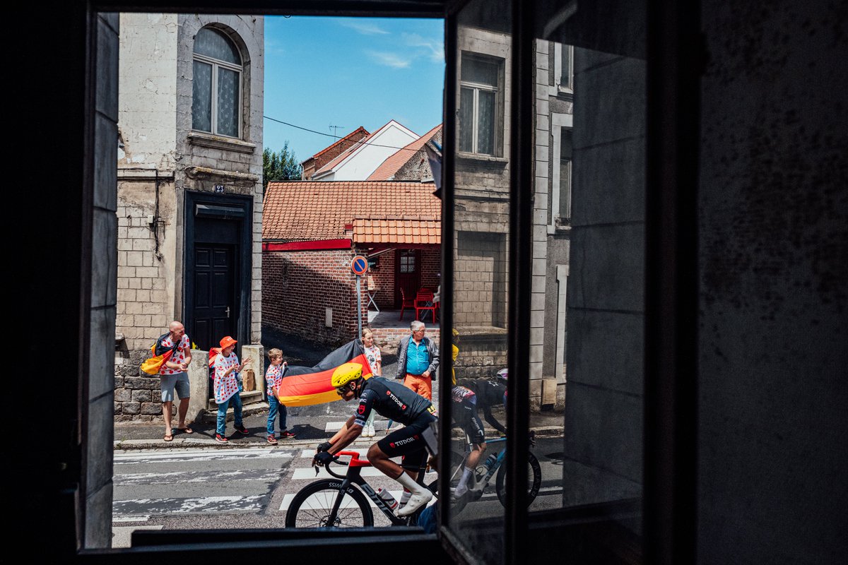 TudorProCycling's tweet image. A strong 5th place for @alafpolak1 on the second stage #TDF2025