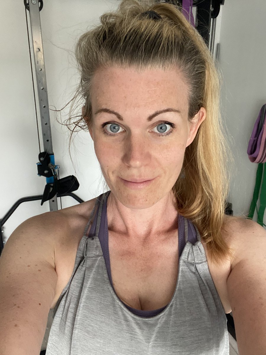 katiecakey123's tweet image. Gym session done 👍 booked myself onto a local 10k in a few weeks cause I needed something in the diary. got to get back moving. been a very chilled Sunday- can’t remember the last time
I did so little on a sunday- done me good! #sundayfunday #restfulweekend #gymday #runninggirl