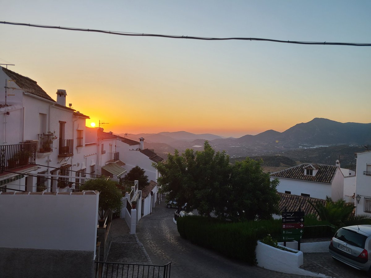 Stephen Gilhooley (@gilhooleystevie) on Twitter photo Sunset in the Andalusian Mountains. 😎 Sunset in the Andalusian Mountains. 😎
