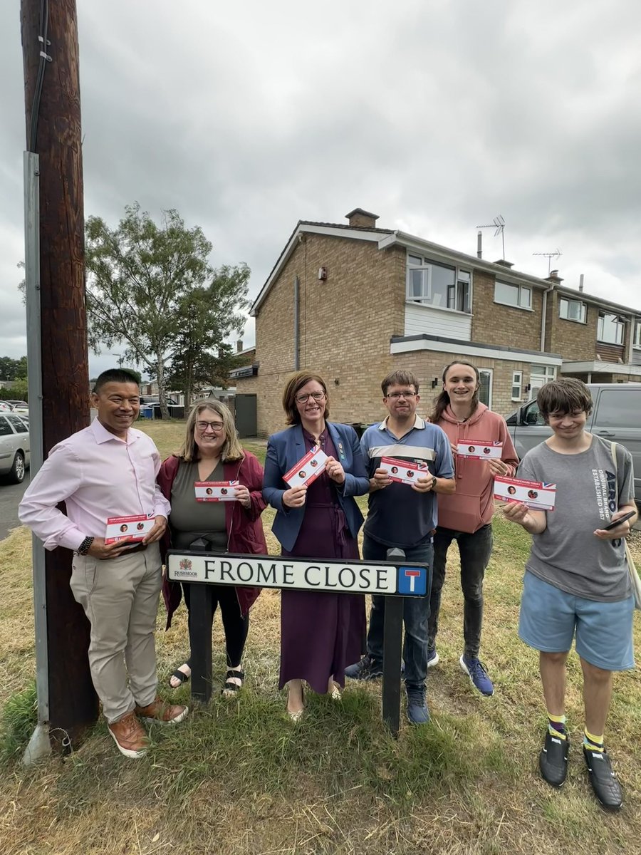 Alex Baker MP (@ms_alex_baker) on Twitter photo I promised when I was elected a year ago that I would be out on the doorstep all year round.
Thank you to all the Farnborough residents in #StJohns who made time to speak to Cllr <a href="/day_tom/">thomas day</a> and the rest of our Labour team this weekend. 🌹 I promised when I was elected a year ago that I would be out on the doorstep all year round.
Thank you to all the Farnborough residents in #StJohns who made time to speak to Cllr <a href="/day_tom/">thomas day</a> and the rest of our Labour team this weekend. 🌹