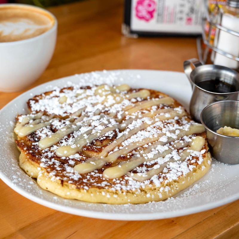 <a href="/savanah2j/">Savanah Tujague</a> I’m not a breakfast kinda person but a place called Jelly in Denver CO can persuade me otherwise , they have multiple flavors of donut holes and the best cinnamon roll pancakes known to man