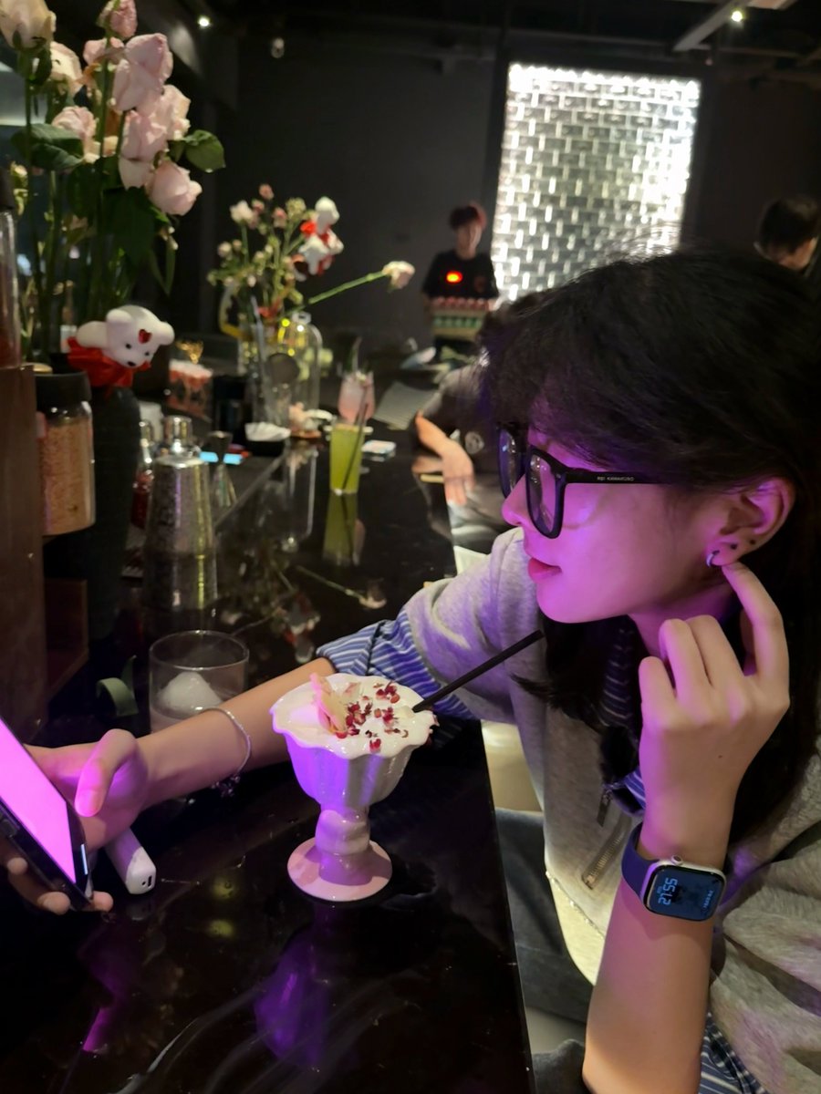 essemyk520's tweet photo. 你的忧郁和可爱我照单全收好不好
#wlw #老婆 https://t.co/WTIhGTUNJb