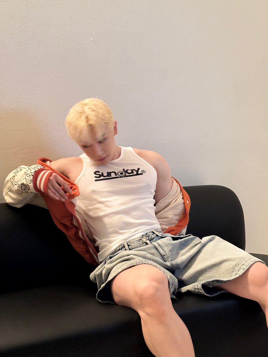 hourlywnh's tweet photo. ᙏ̤̫ #원호 #WONHO @official__wonho https://t.co/paUKSe7Aqb