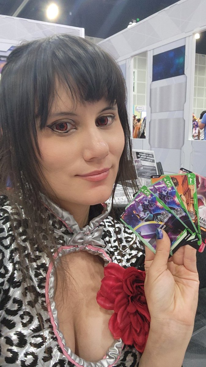 SesameCos's tweet image. Expensive cardboard
#GUNDAMCARDGAME 
#ax2025