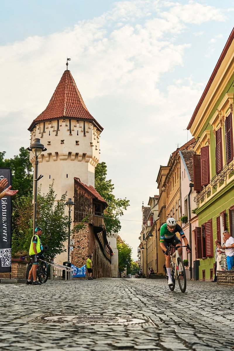 All pictures from the final stage of the #SibiuTour are now up on our Facebook page. Enjoy, and hope to see you around next year again! facebook.com/share/p/1ZPyKN…

📸 Focus Photos Agency