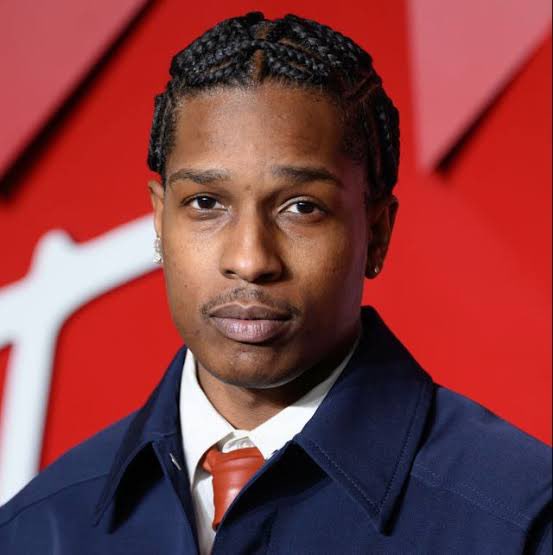 "Probably gotta have a kid again fore you think of droppin' any shit again. Even when you do drop, they gon' say you should've modeled 'cause it's mid again"