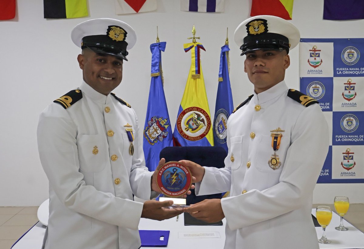 Fuerza Naval de la Orinoquía (@fno_armadacol) on Twitter photo ⚓ A bordo del Auditorio Gran Almirante "José Padilla Lopéz" en Puerto Carreño, se realizó el relevo de comando de la PAFL ARC “SSIM Manuel Antonio Moyar Pájaro”, unidad fluvial de la <a href="/ArmadaColombia/">Armada de Colombia</a> en la Orinoquía colombiana.
Seguimos #NavegandoAlCorazónDeLosColombianos 💙🇨🇴 ⚓ A bordo del Auditorio Gran Almirante "José Padilla Lopéz" en Puerto Carreño, se realizó el relevo de comando de la PAFL ARC “SSIM Manuel Antonio Moyar Pájaro”, unidad fluvial de la <a href="/ArmadaColombia/">Armada de Colombia</a> en la Orinoquía colombiana.
Seguimos #NavegandoAlCorazónDeLosColombianos 💙🇨🇴
