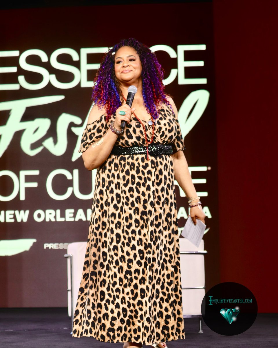 InquisitiveCEnt's tweet image. Love on those that love on us and continue to bring us joy! Legends: @EAlexTheGreat & @kimcoles today at @essencefest #EssenceFest #LivingSingle
📸 @wcarter1020