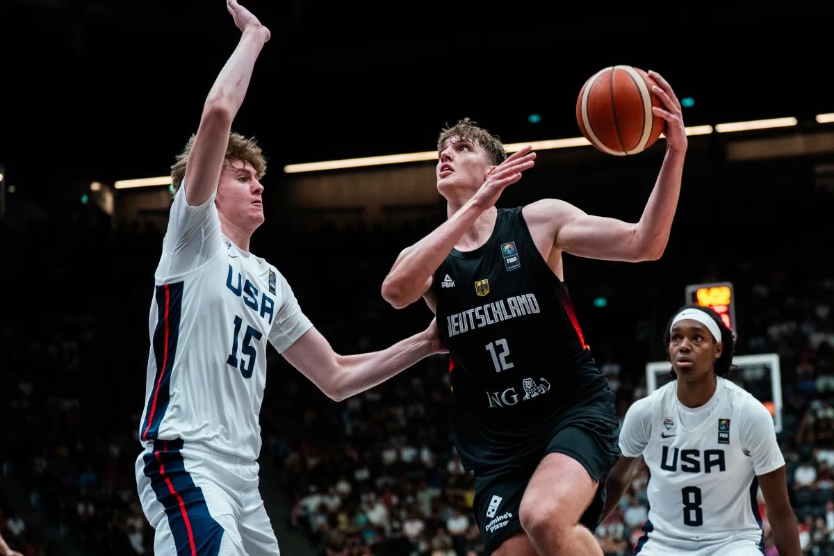 Eric goes for a 17p-3r-2a line in 24 minutes against Team USA and helps 🇩🇪 to a 🥈 at the U19 World Cup. Reibe concludes his run in Lausanne with six-straight double-figure scoring games.