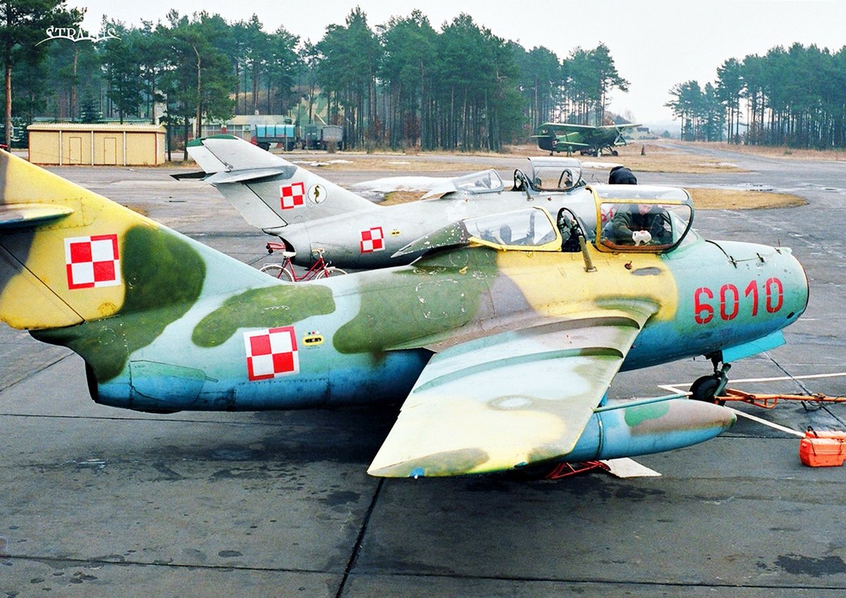 Jeden z kolegów pytał się o Limy z Siemirowic, owszem mam ciekawe zdjęcie ale już z 1991 roku, niemniej zapach elwupu jest jeszcze bardzo wyczuwalny.)