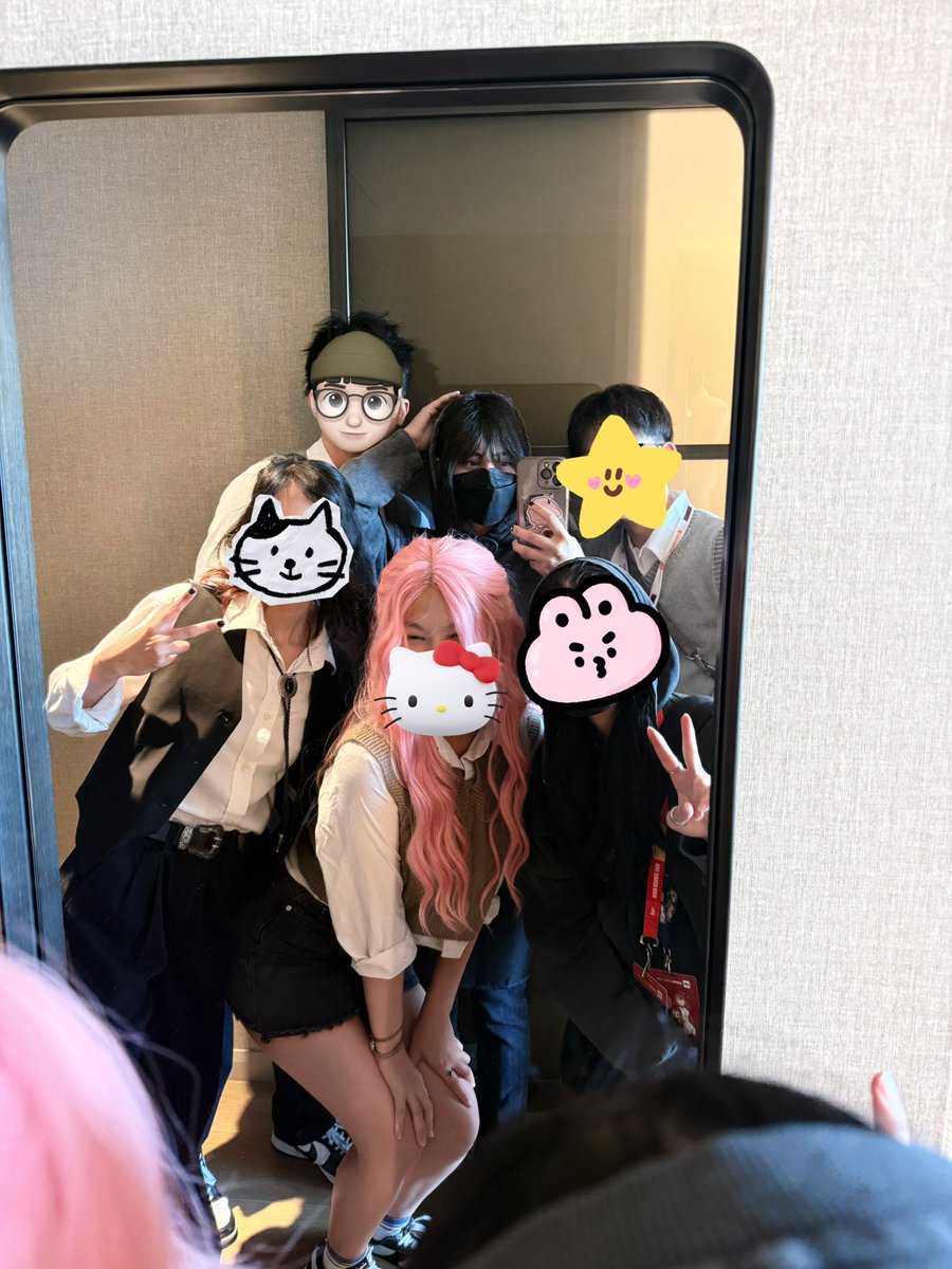 kissykissynumi's tweet photo. green yuri cosplays for the last day of ax!! 🥹 https://t.co/V9j3ja0W3E