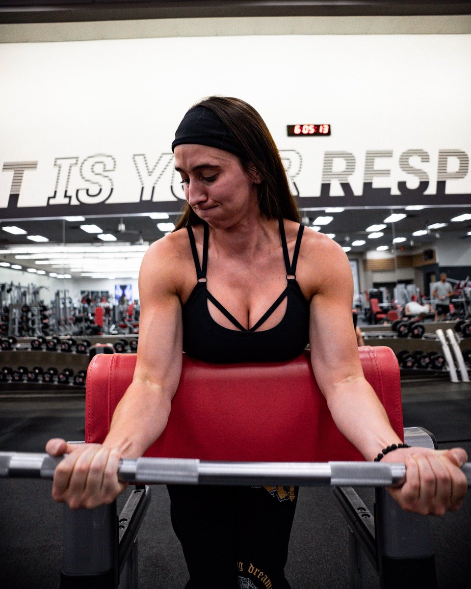 SarahSmack_'s tweet photo. Always chasing gains 💪💪

Taking on more lifestyle and athletes clients 

https://t.co/QXXX3JzcIC 

Fill this form out and schedule a call with me and my team. Would be honored to work with you and take your fitness to the next level! 

#gains #gym #coach #bodybuilding #fitness https://t.co/Ey6UuhakPC