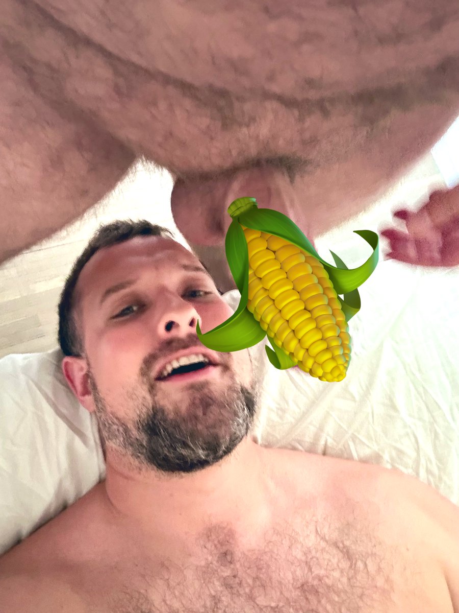 Back in my happy place ( eating corn on the cob ) 🤭❤️