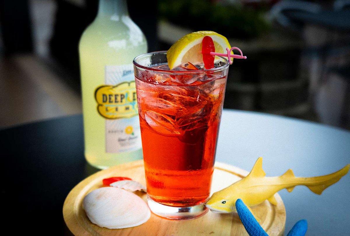 winkinglizard's tweet image. ๐น Sunday Funday โ๏ธ
Our new seasonal cocktails have officially dropped โ and theyโre bursting with summer flavor!
๐ Fresh. โ๏ธ Fruity. ๐ Fun.
Come sip your way through summer!
winkinglizard.com/menus#menu=sipโฆ
#sundayfunday #seasonalsips #cocktailgoals #winkinglizard #lizardnation