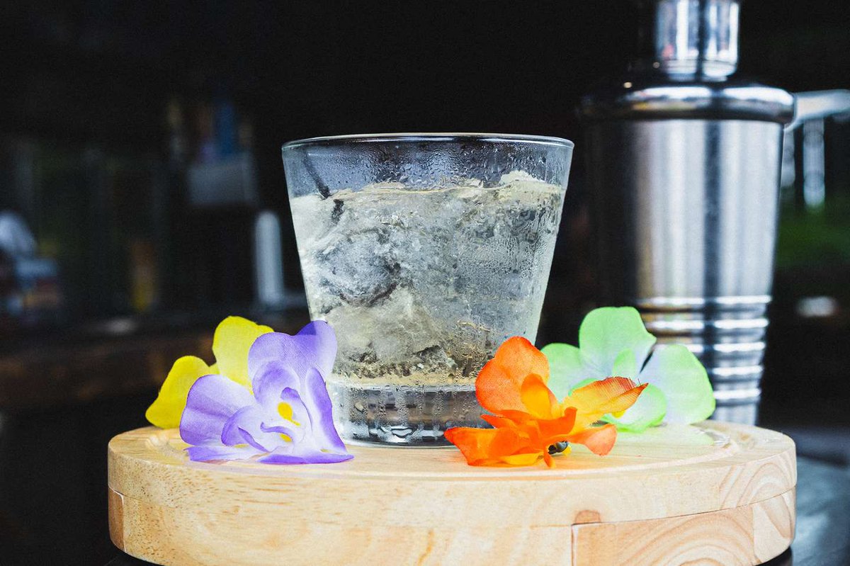 winkinglizard's tweet image. ๐น Sunday Funday โ๏ธ
Our new seasonal cocktails have officially dropped โ and theyโre bursting with summer flavor!
๐ Fresh. โ๏ธ Fruity. ๐ Fun.
Come sip your way through summer!
winkinglizard.com/menus#menu=sipโฆ
#sundayfunday #seasonalsips #cocktailgoals #winkinglizard #lizardnation
