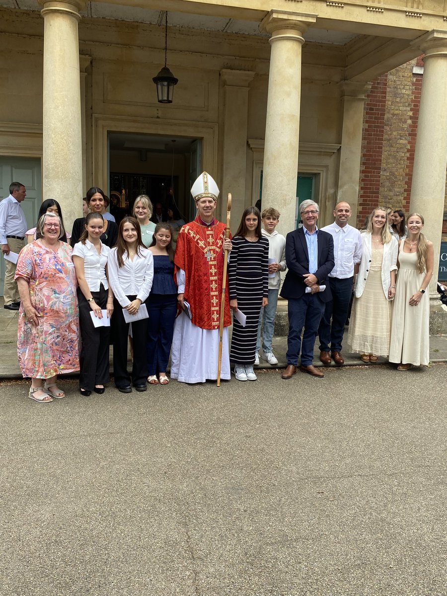 MartinGainsbor1's tweet image. Very fine Eucharist with baptism and confirmation at St Anne’s Kew. ‘God has called you by name and made you his own’. @SouthwarkCofE @giles_fraser