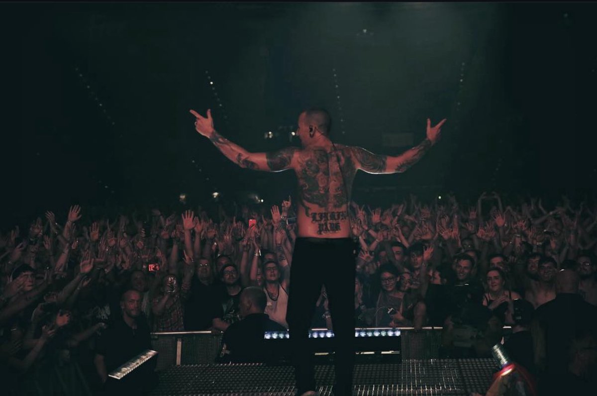 I can’t believe it’s been 8 years since his last performance ❤️ Miss you CB 🦄