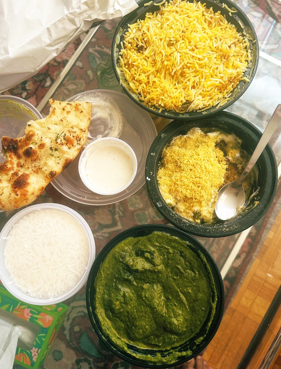 It’s too hot. I can’t be bothered to cook. Local Indian take out it is. 

Saag chicken, Hyderabad chicken dum biryani, garlic naan, aloo papdi chaat. 

#twittersupperclub #indianfood