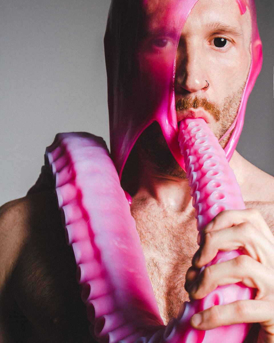 Pink tentacles attack you🐙🥵