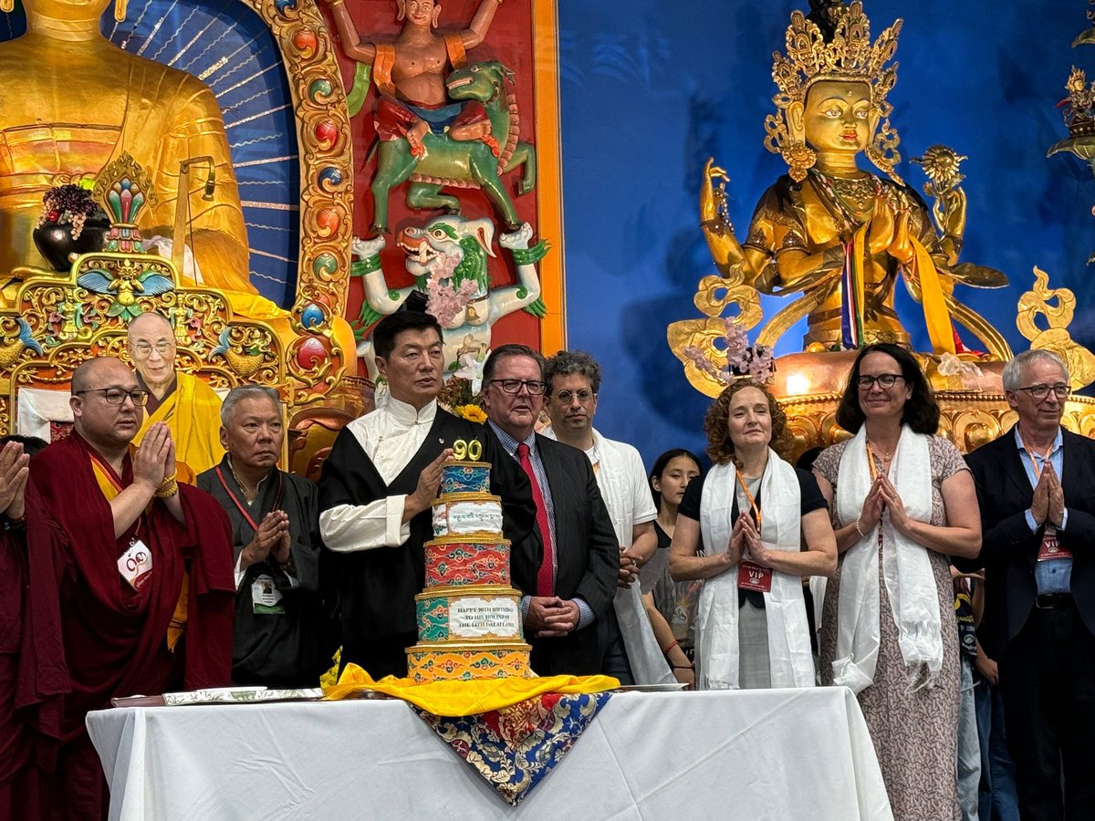 j_maloney's tweet image. Honoured to speak at the @tccc.gc celebration of His Holiness the Dalai Lama’s 90th birthday.
A joy to mark his legacy of compassion + resilience with so many, including @Drlobsangsangay, @kbardeesy, and @LFairclo.
A true inspiration to us all.