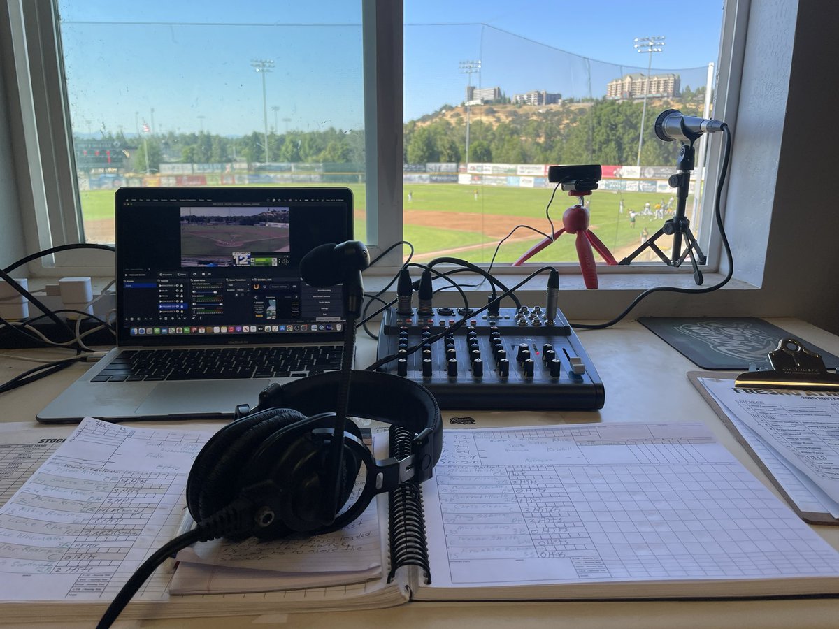 BryanWe94586914's tweet image. It is the final game of the series in Medford. @MedfordRogues looks for the sweep against the @FresnoAthletics. Catch the action on my YouTube channel: Bryan Welch!! @STAAtalent
m.youtube.com/@bryanwelch460…