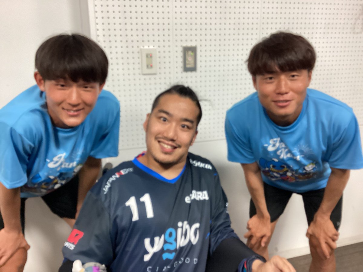 1413takeru's tweet photo. #2025川崎ファン感 
熱く戦え! FOOTBALL TOGETHER Powered by eFootball™を
観覧してくれた方、ありがとうございました⚽️

みなさんの温かい応援のおかげで 
すごく楽しかったです🐬
(ぼかしちゃった写真ありますが💦)
#Frontales #山内日向汰 #土屋櫂大 #大黒将志
#MARUKADO #ePARAユナイテッド https://t.co/wekV2xk8d9