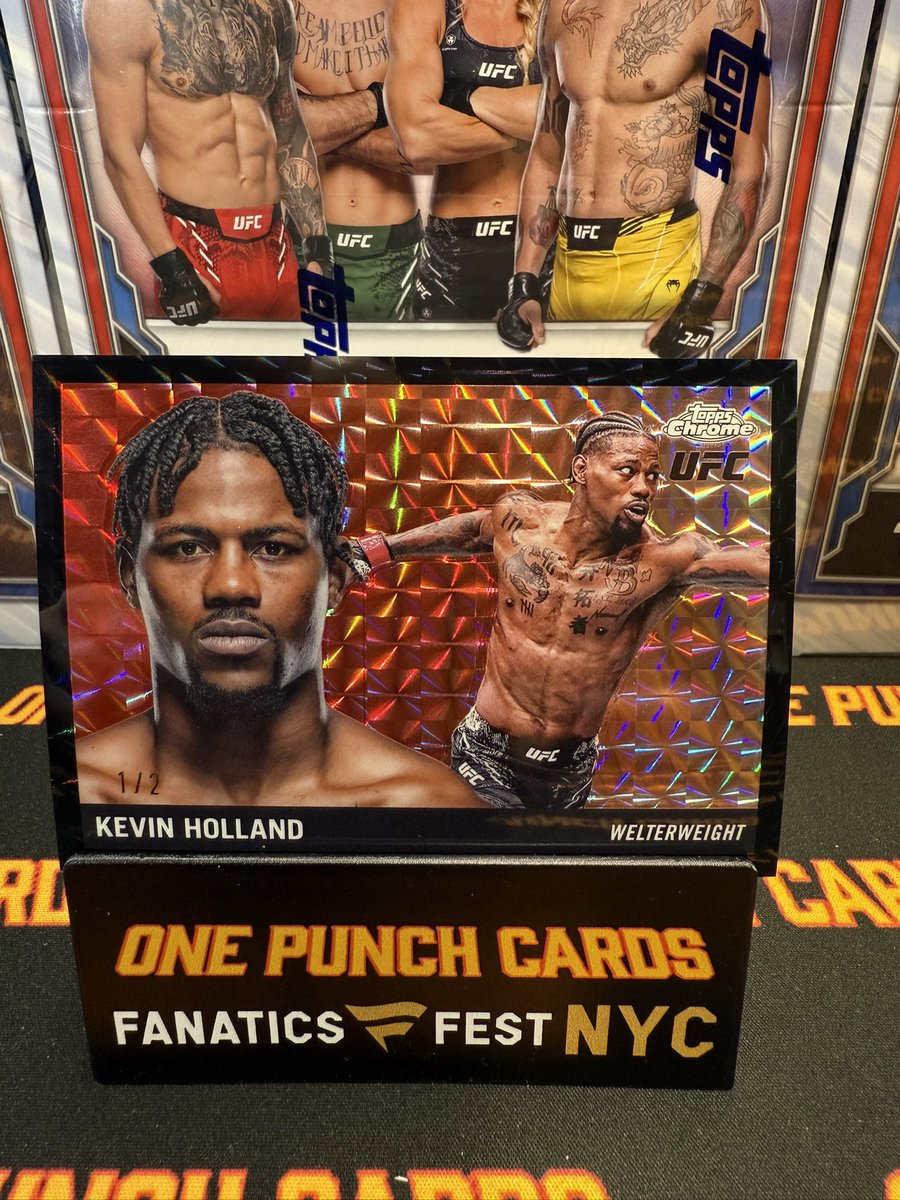 onepunchcards's tweet image. Smashing it at our Fanatics live case break! 🎉 Snagged some 🔥 UFC Topps Chrome hits: /2, /5, /10, /50, helix, and autos. Who’s next? 👊