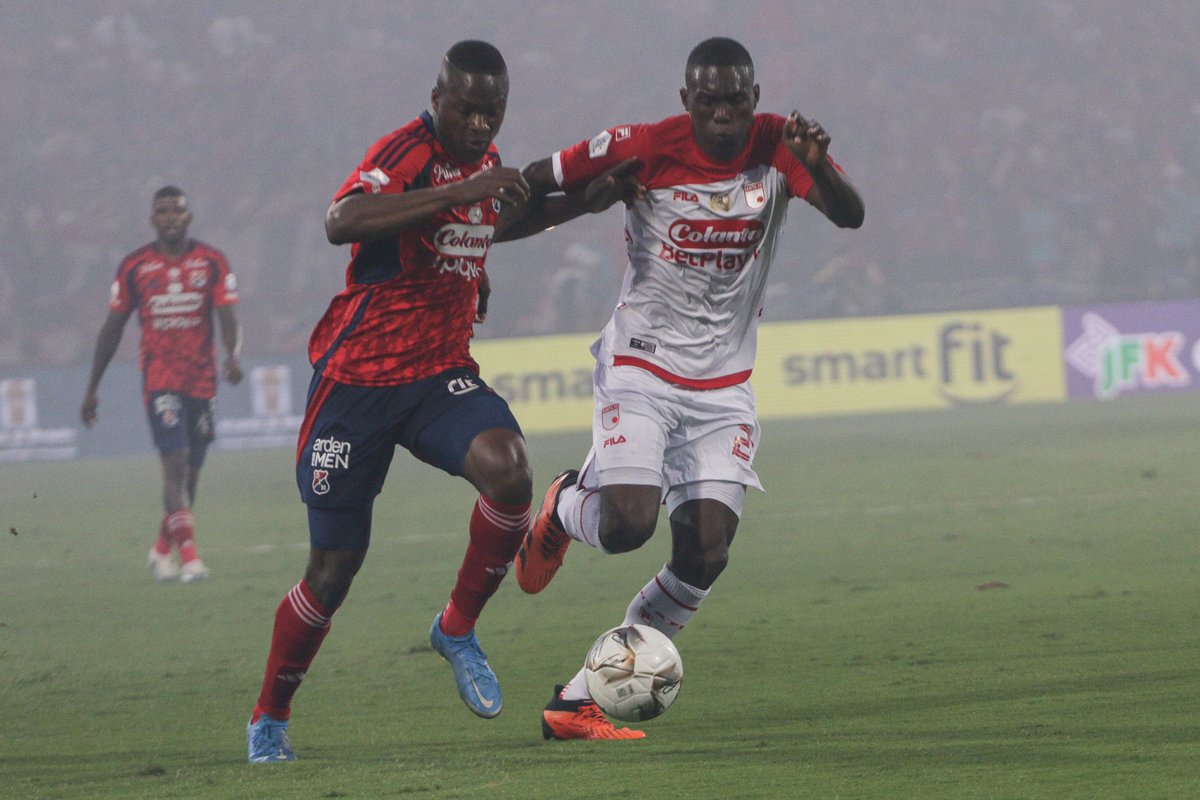 ¡Fueron 90' + 9 🔥 a muerte!

#VamosSantaFe 🇮🇩