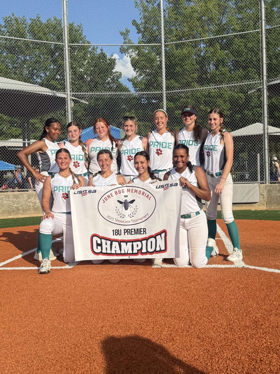 isabelladodd6's tweet photo. Mississippi tournament with another win! Hot and sweaty weekend but pulled through against multiple 18u A and B teams. Thankful for this team and coaches. Current record is 22 wins and 4 losses! #PlaywithPride #uncommitted https://t.co/Hwwt6ClswH