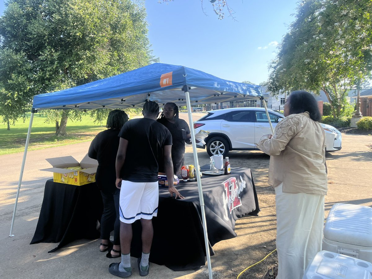Fed the FAMILY!🍴#MoveInDay  
#WeDogs🐶