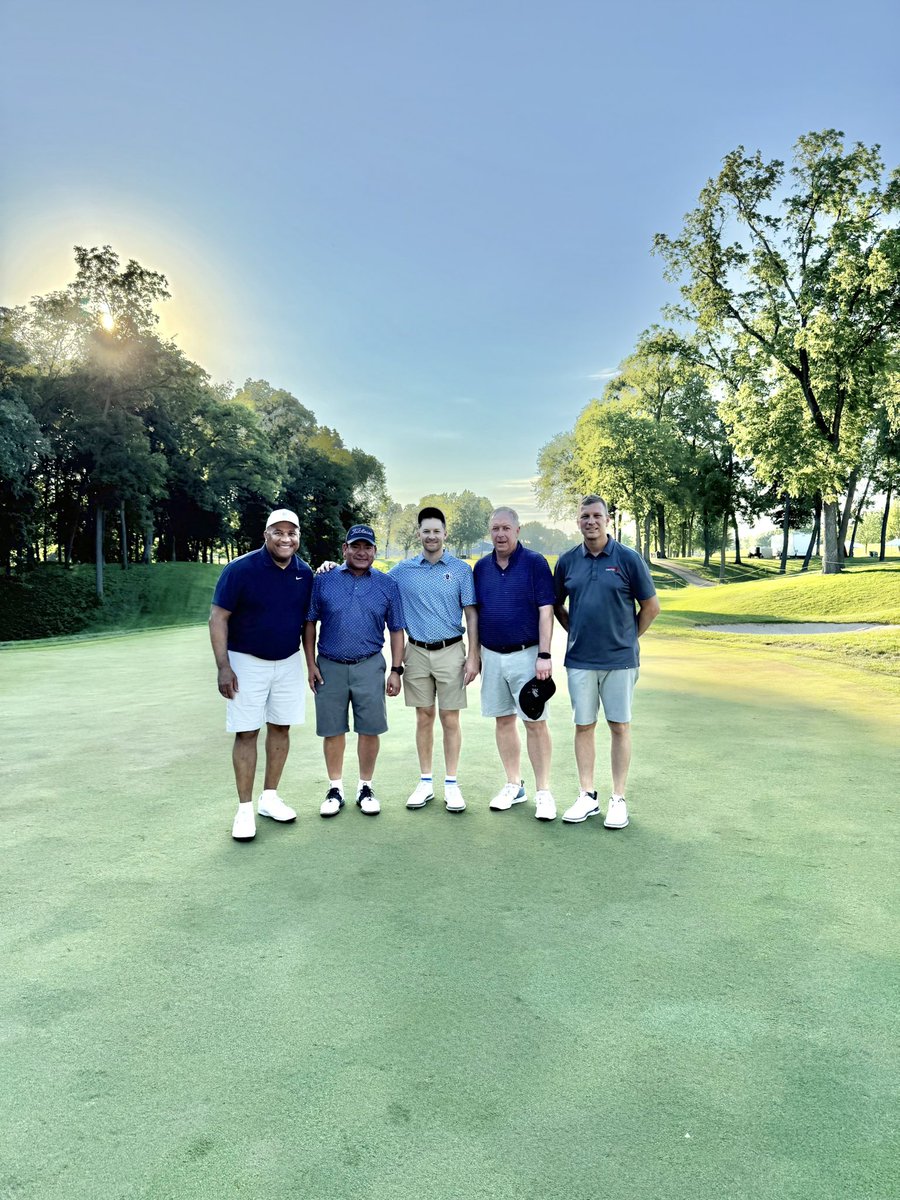 Lou Sandoval 🇺🇸 (@lousandoval_10) on Twitter photo It was great to play with <a href="/JDCLASSIC/">John Deere Classic</a> winner Brian Campbell this week at the Deer Classic Pro-AM. #briancampbell #Illini It was great to play with <a href="/JDCLASSIC/">John Deere Classic</a> winner Brian Campbell this week at the Deer Classic Pro-AM. #briancampbell #Illini