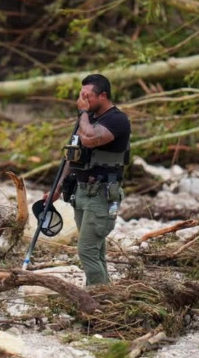 One of the most powerful photos from the Texas Hill Country flood disaster. The things first responders see aren’t fathomable to the general public. ✝️
