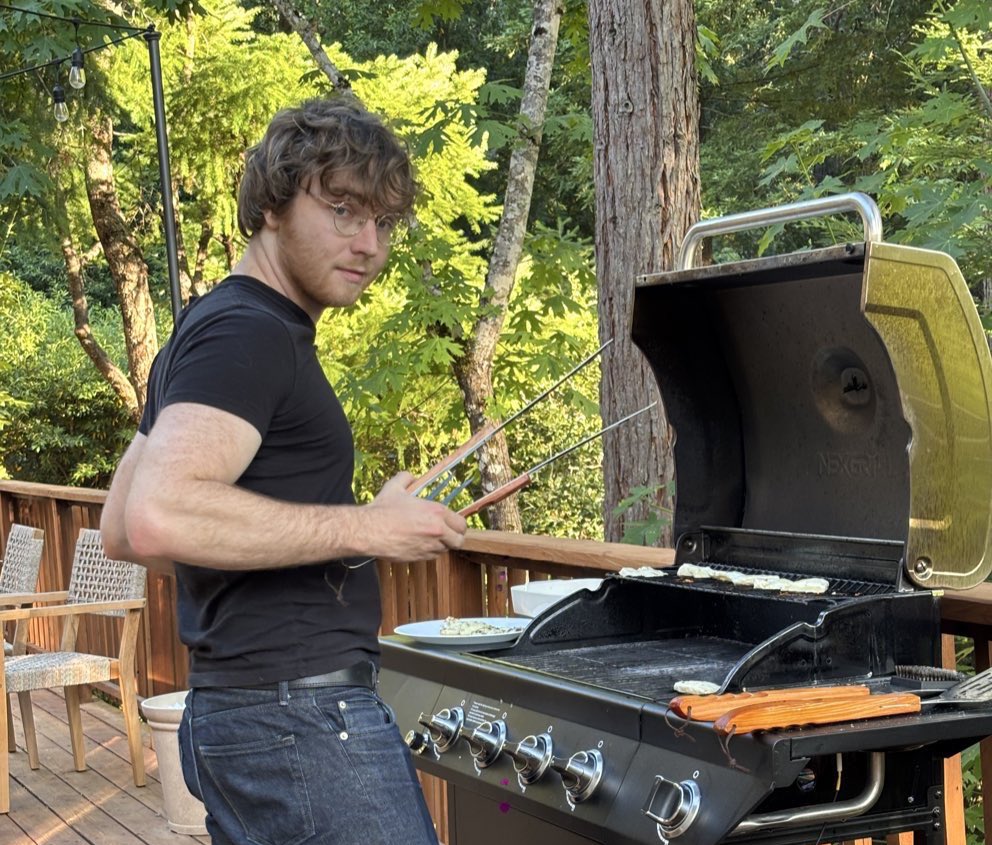 0interestrates's tweet image. running hills, grilling and discussing agentic workflow automation