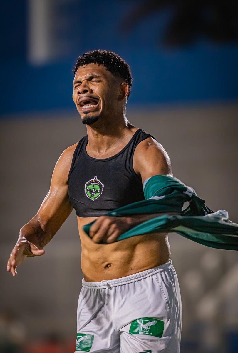 acessoimagens's tweet photo. Adilson Bahia voltou com tudo!🤪

Após meses afastado por lesão, o camisa 31 entrou no 2º tempo e marcou o gol da virada do Manaus FC sobre o Tuna Luso, no Zamith. 🟢⚪

Com a vitória, o Manaus entrou no G4 da Série D🔥⚽️

📸: Larissa Silva / Acesso Imagens https://t.co/5xx91bSbEf